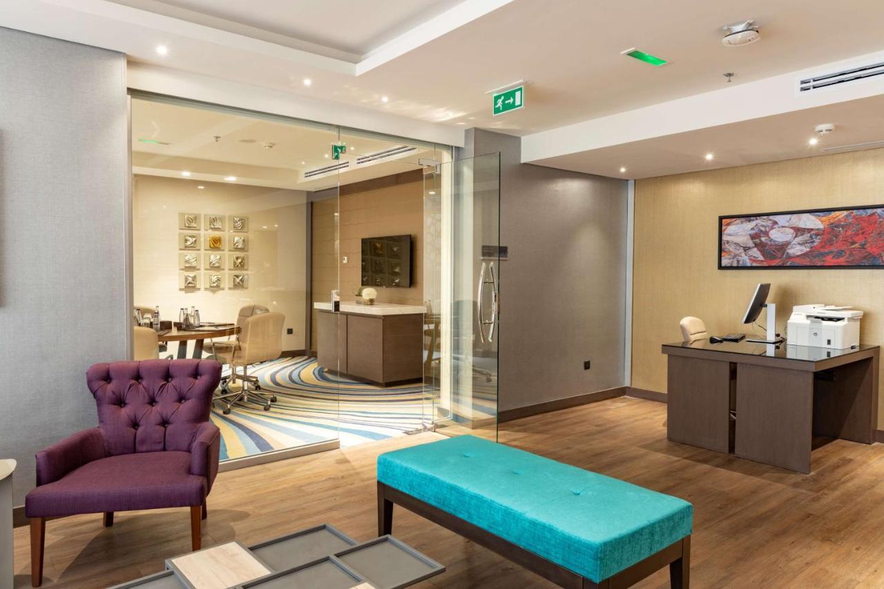 Radisson Blu Hotel, Jeddah Corniche Экстерьер фото Reception area